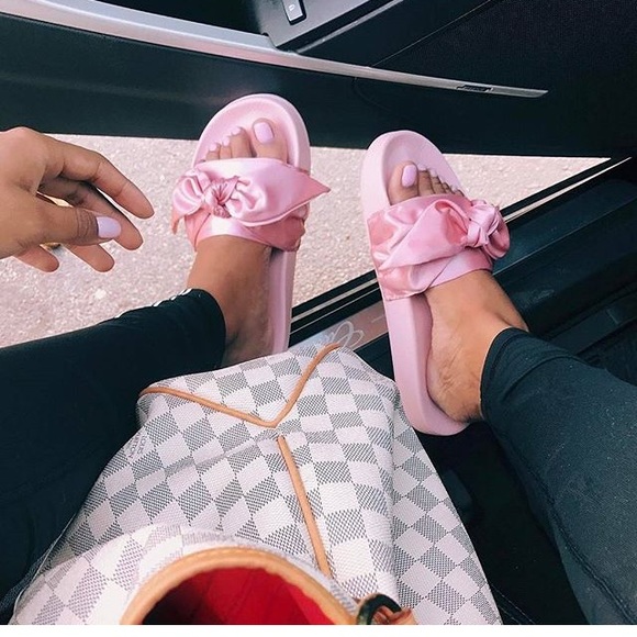 Allie ✨ Pink Satin Bow Slides - Picture 4 of 4